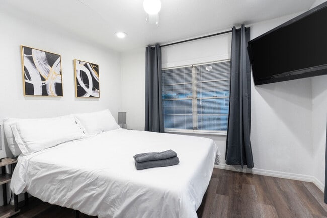 Building Photo - 4805 N 37th St