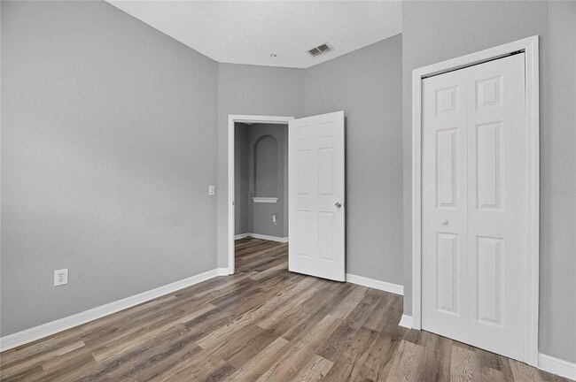 Building Photo - 13123 Kings Crossing Dr