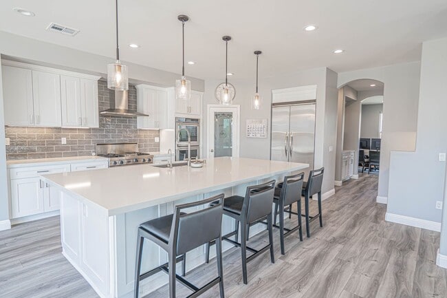 Building Photo - Spectacular 5-Bedroom Home with Pool, RV P...