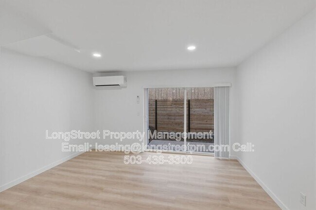 Building Photo - 822 S 19th St