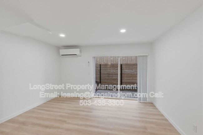Building Photo - 826 S 19th St