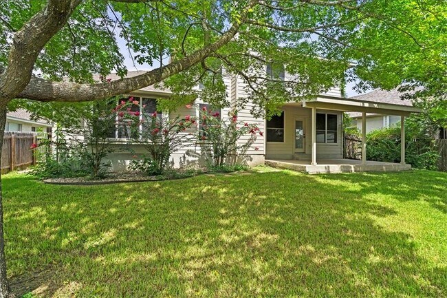 Building Photo - 2225 Speidel Dr