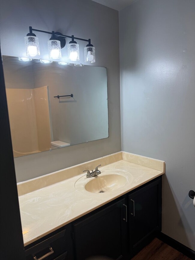Building Photo - 3 Bedroom | 2 Bathroom | 2 Car garage | La...
