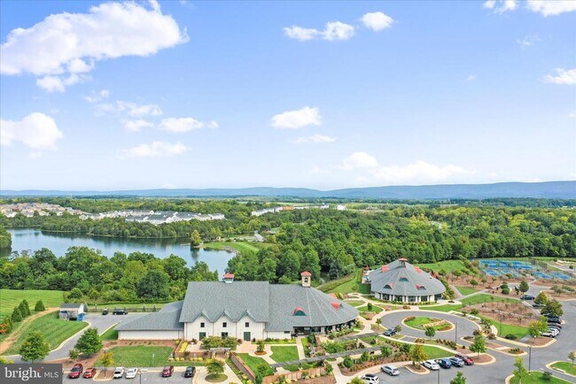 Building Photo - 166 Trout Lily Dr