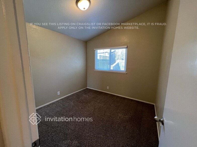 Building Photo - 1324 Puebla Way