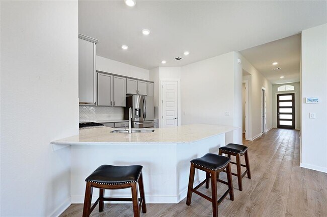 Building Photo - 2133 Alamar walk