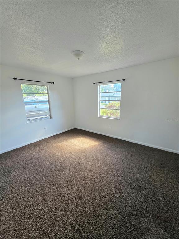 Building Photo - 5701 SE 4th St