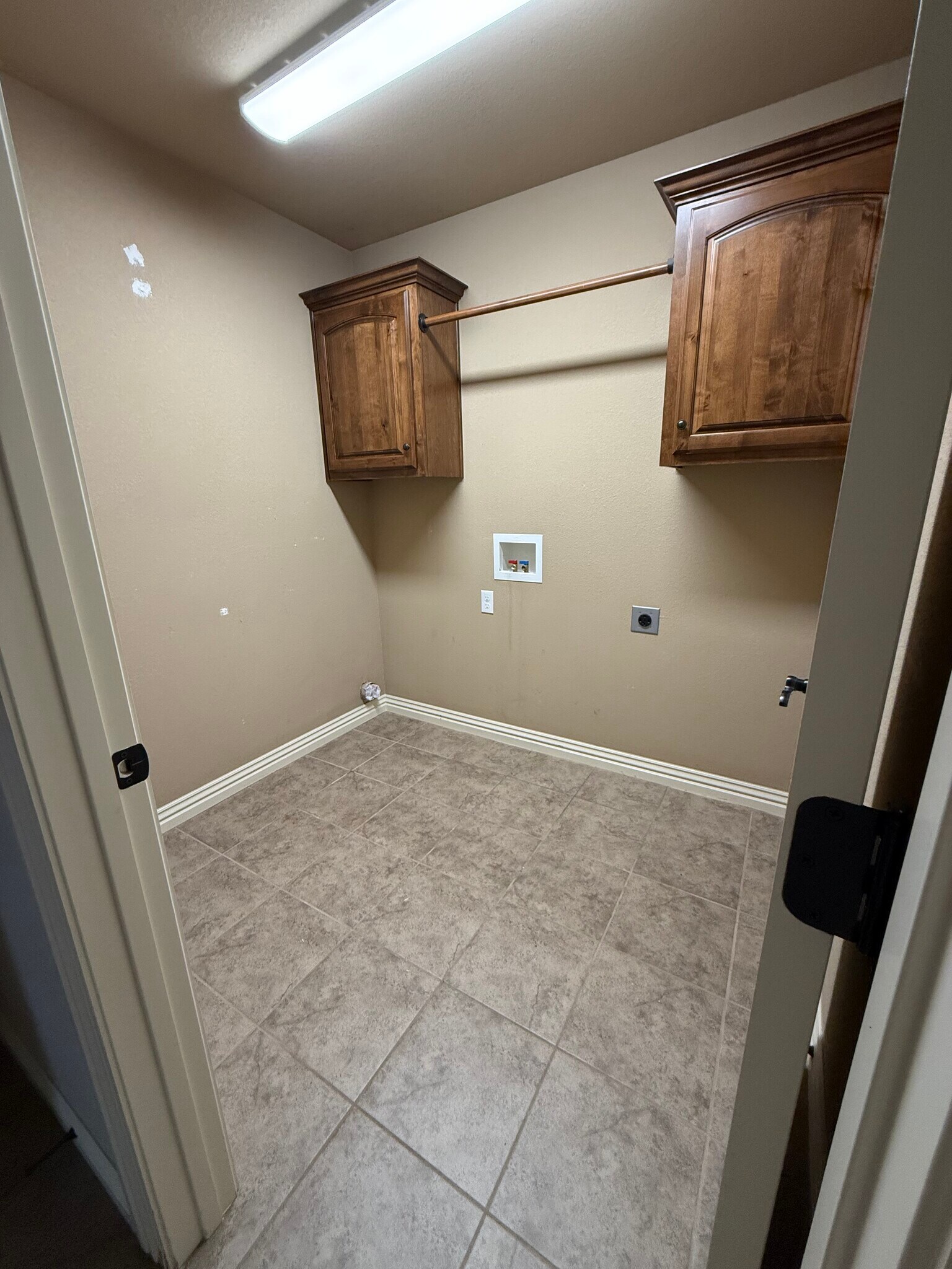 Building Photo - 6405 S 49th St