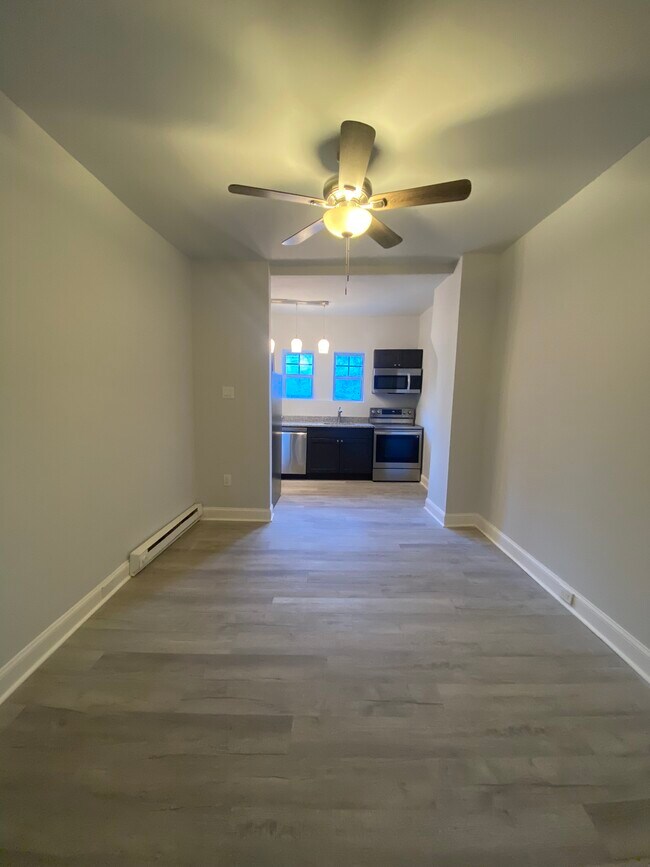 Building Photo - 3103 N Croskey St