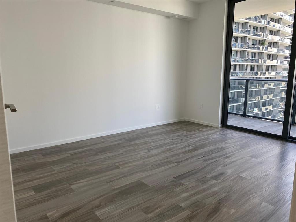 Building Photo - 805 S Miami Ave