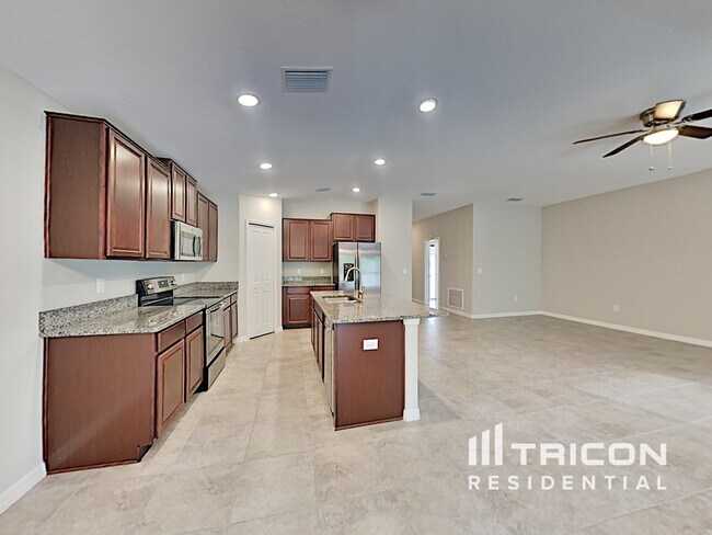 Building Photo - 1748 Broad Winged Hawk Dr