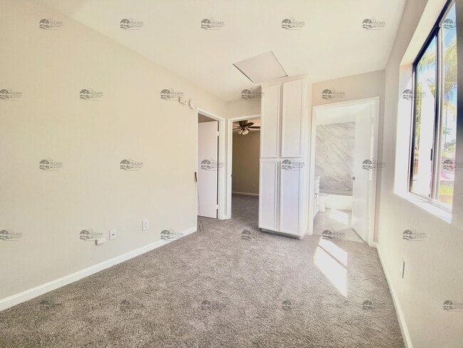 Building Photo - Updated 3BD/2BA with Air Conditioning