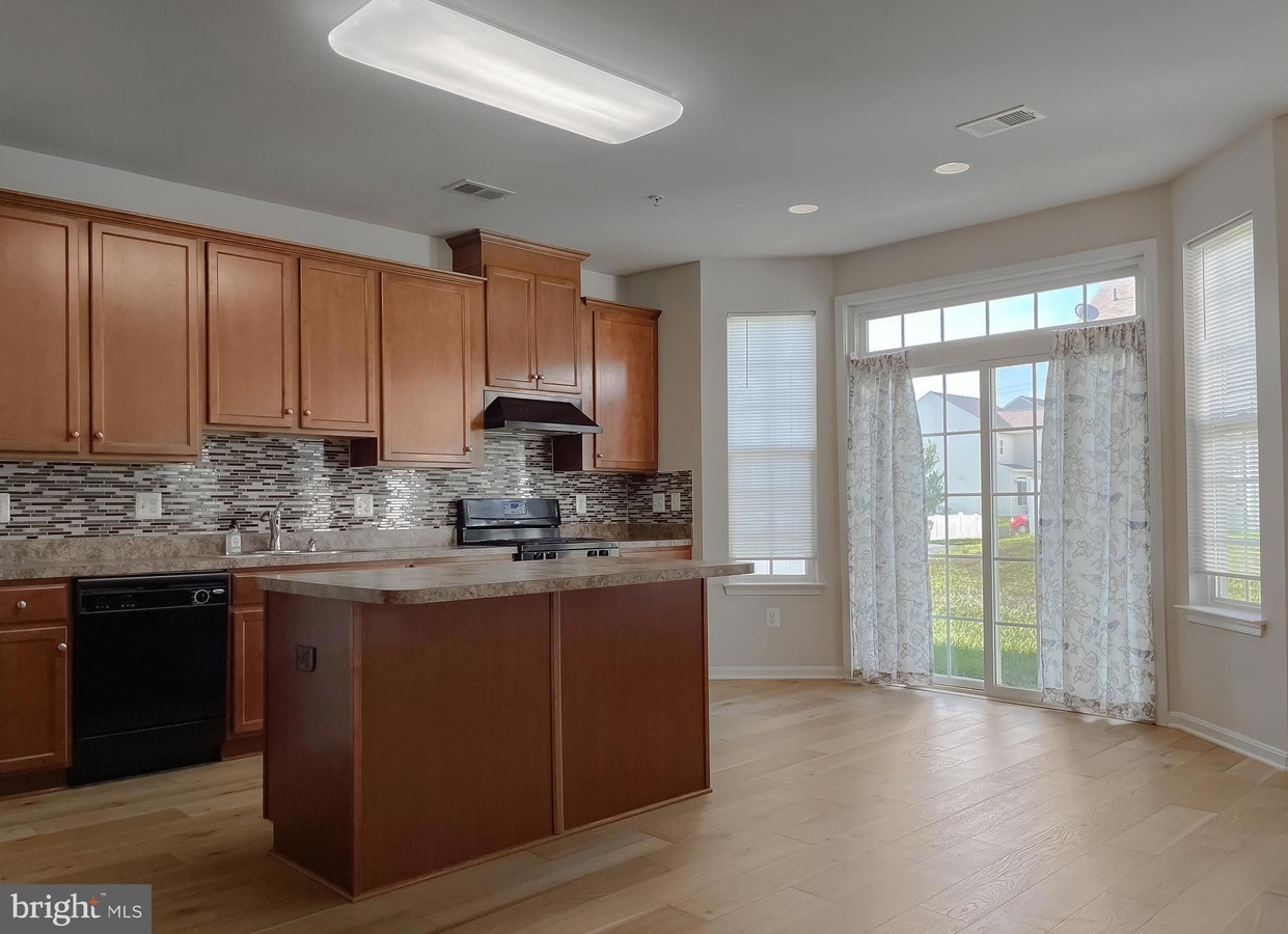 Building Photo - 44017 Swift Fox Dr
