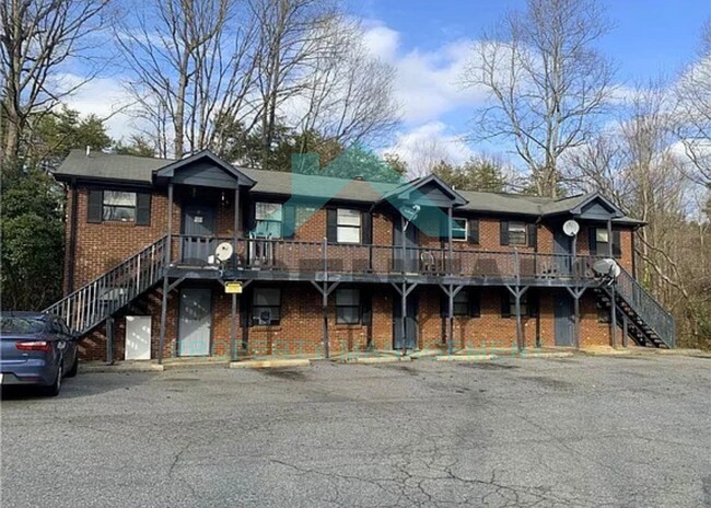 Primary Photo - 2401 Markwood Ln SE