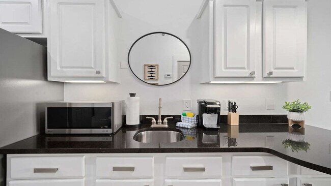 Building Photo - 9955 E County Hwy 30A