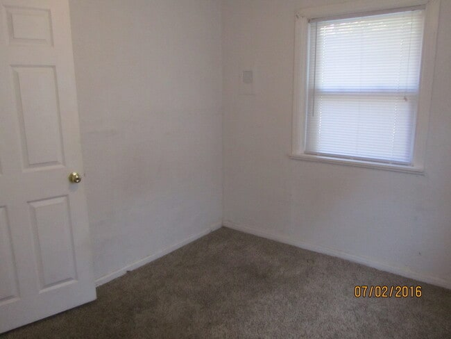 Building Photo - SW OKC Home For Rent - 2-bed 1-bath coming August 20th