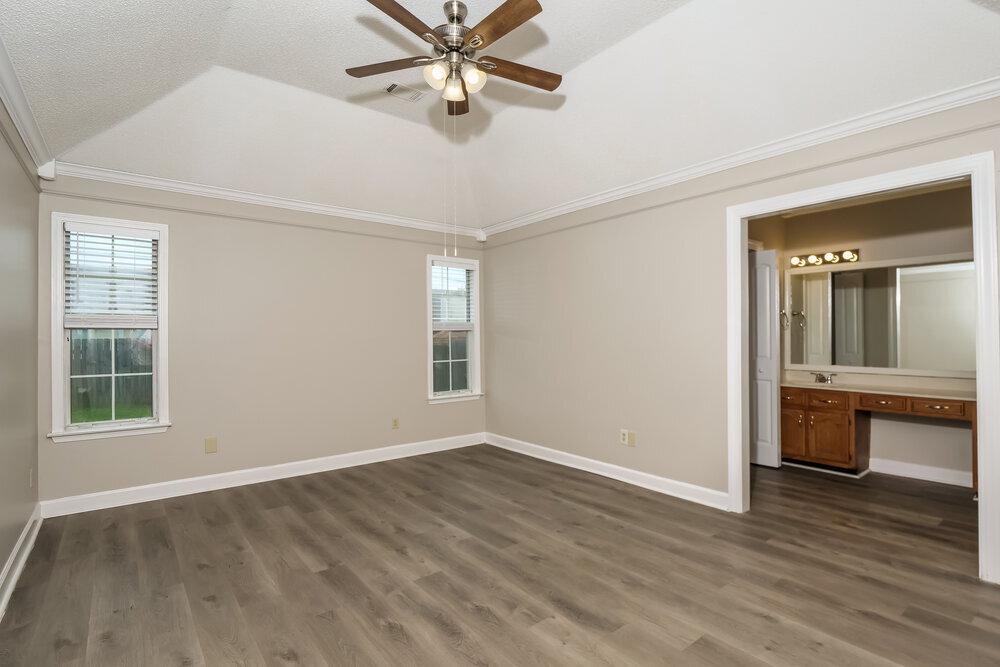 Building Photo - 6643 Collins Way Dr