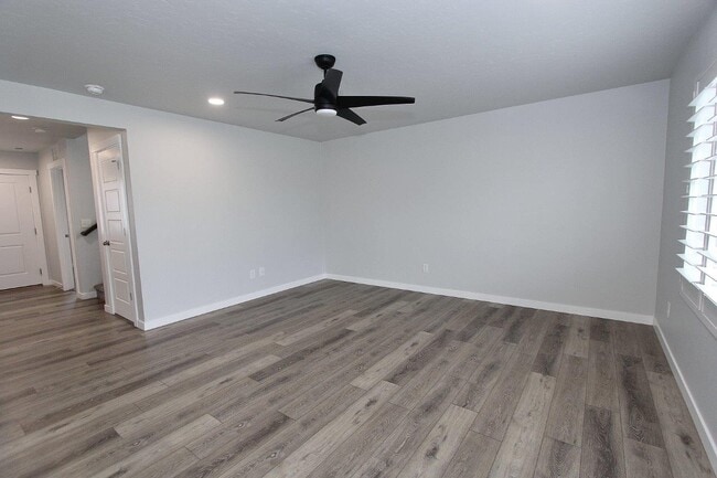 Building Photo - 6587 S Memory Wy