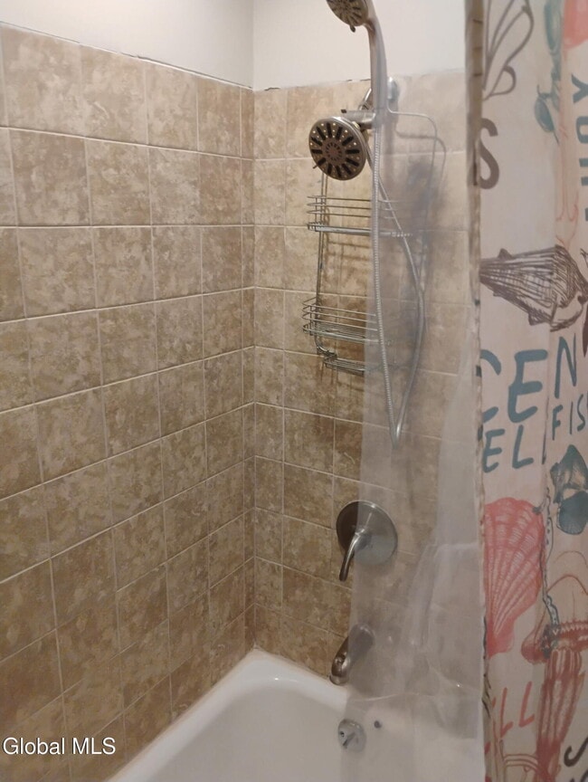 Building Photo - 15 Arcadia Ave