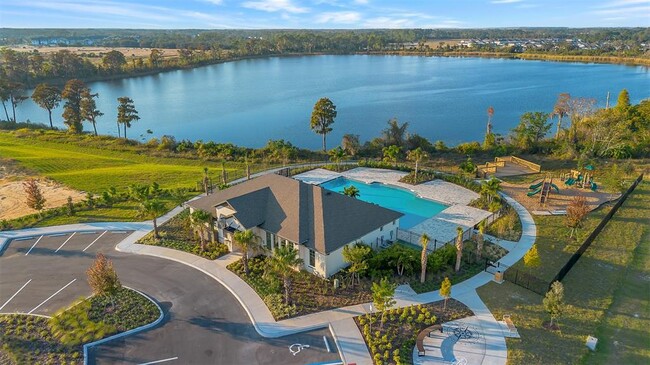 Building Photo - 17582 Lake Star Rd