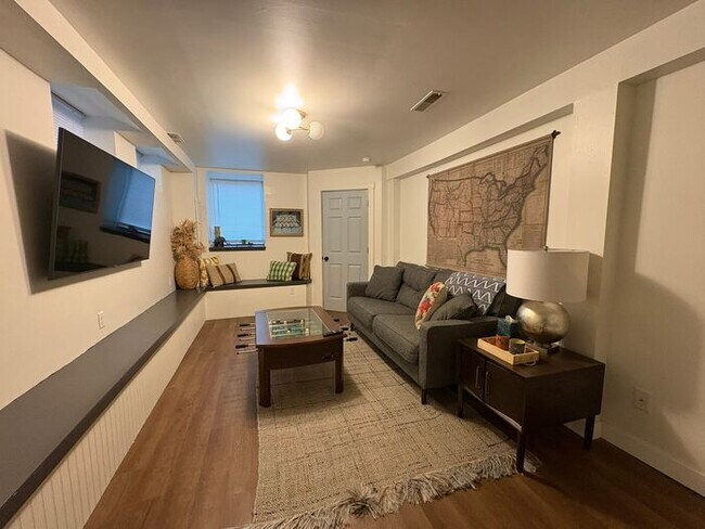 Building Photo - $5,400 | 7 Bedroom, 5 Bathroom Single Family Home | No Pets* | Available for August 1st, 2027 Mov...