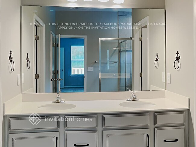 Building Photo - 11440 64th St E