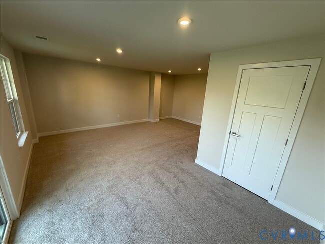 Building Photo - 1013 Arborway Ln