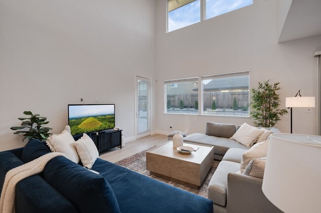 Building Photo - Luxury 4 Bedroom Home in Gated El Dorado Hills Community!