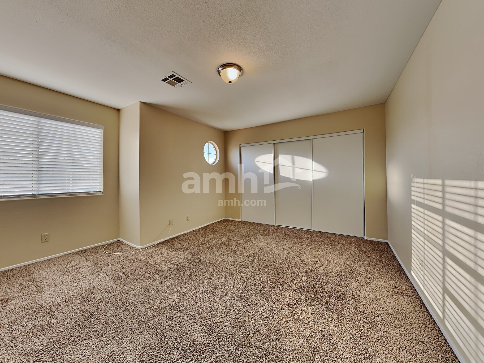 Building Photo - 288 Vallarte Dr