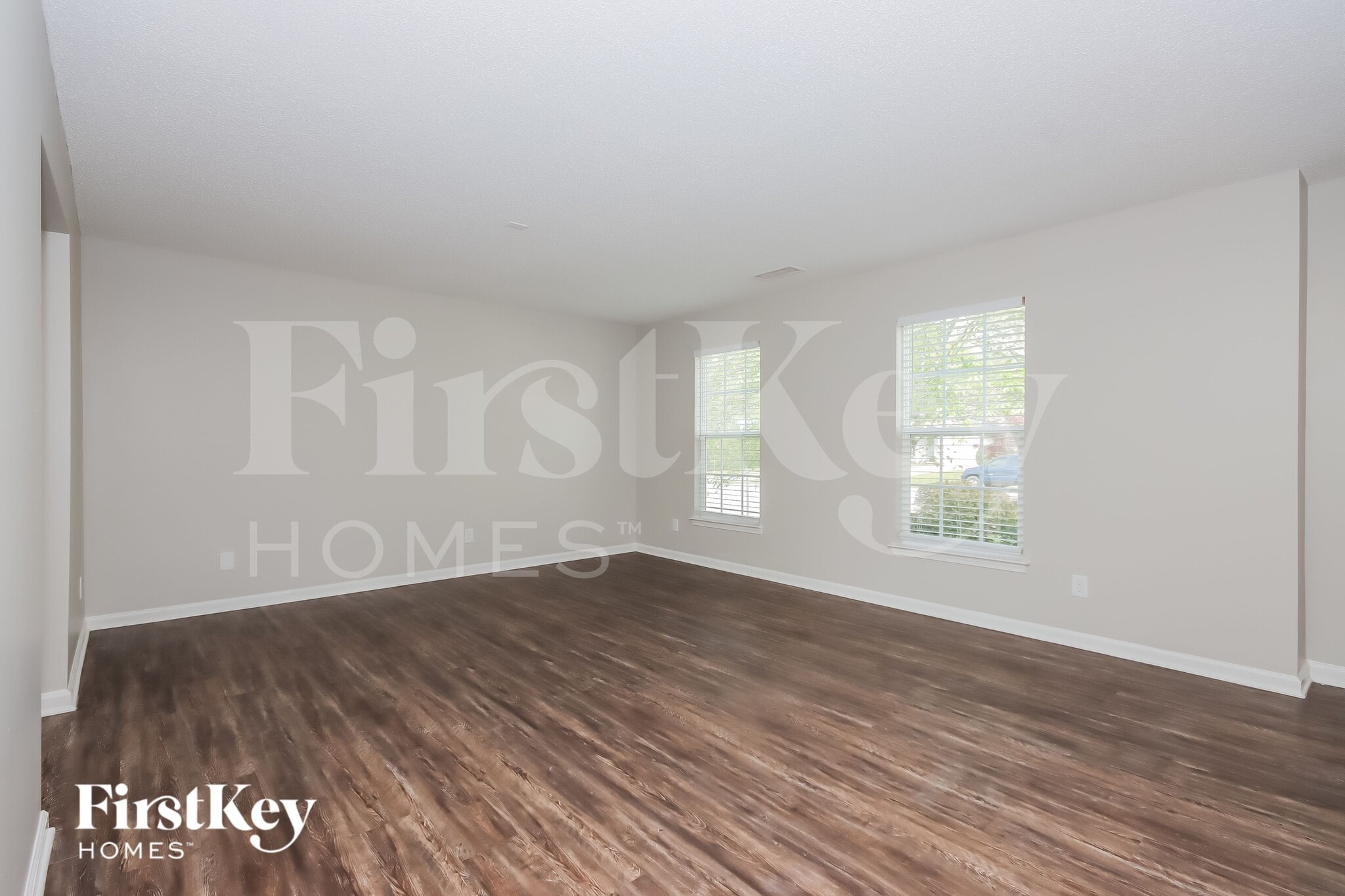 Building Photo - 145 Golden Valley Dr