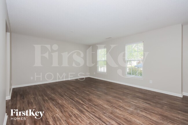 Building Photo - 145 Golden Valley Dr
