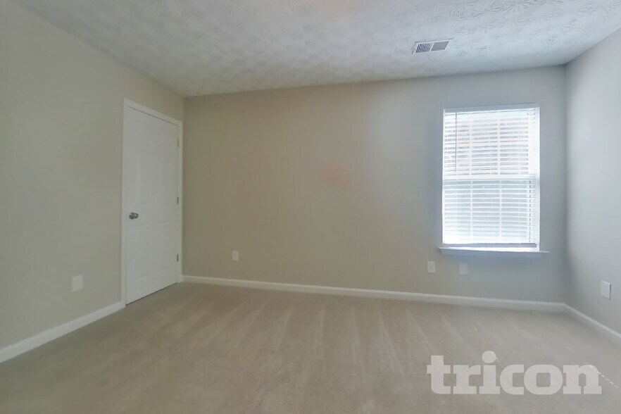 Building Photo - 1101 Tuscany Cir SW