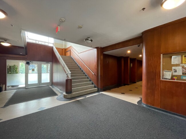 Building Photo - 111 E Franklin Ave