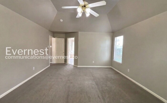 Building Photo - 6411 Sparrows Glen Ln