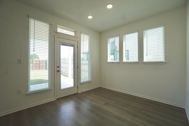 Building Photo - 1610 Iberville Dr
