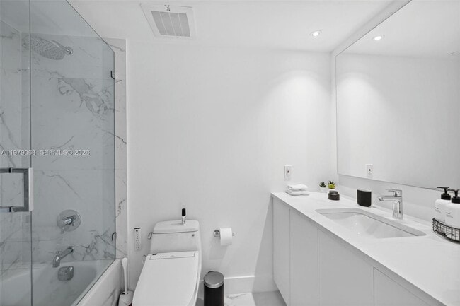 Building Photo - 1830 S Ocean Dr