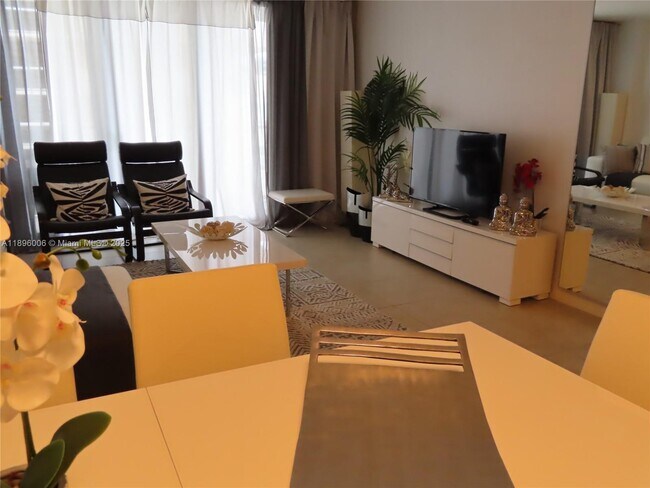 Building Photo - 5701 Collins Ave