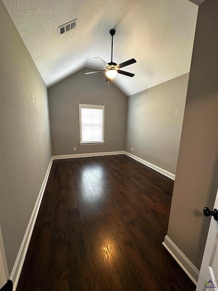 Building Photo - 126 Locks Heath Ct