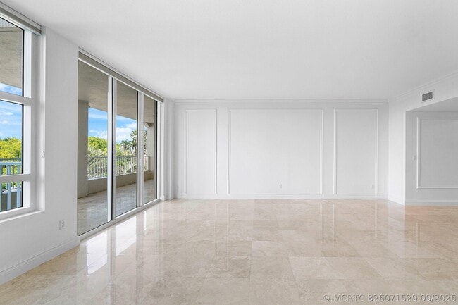 Building Photo - 3720 S Ocean Blvd