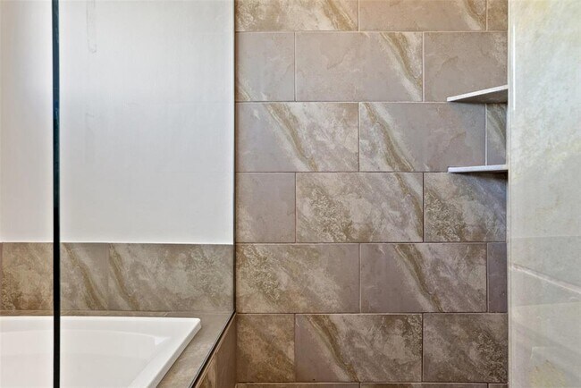 Building Photo - 1303 Azie Morton Rd