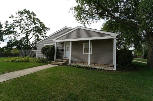 Building Photo - 807 Mansfield Ct