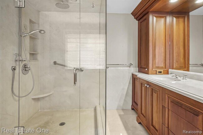 Building Photo - 4147 Greensboro Dr