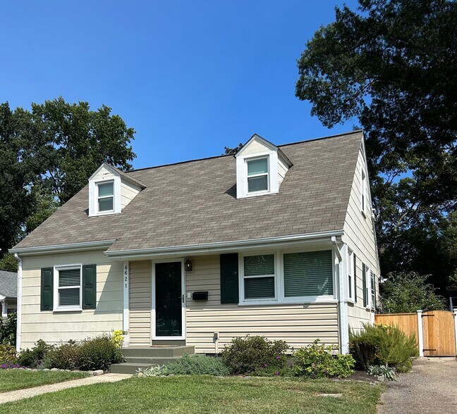 Primary Photo - 6621 Cavalier Dr