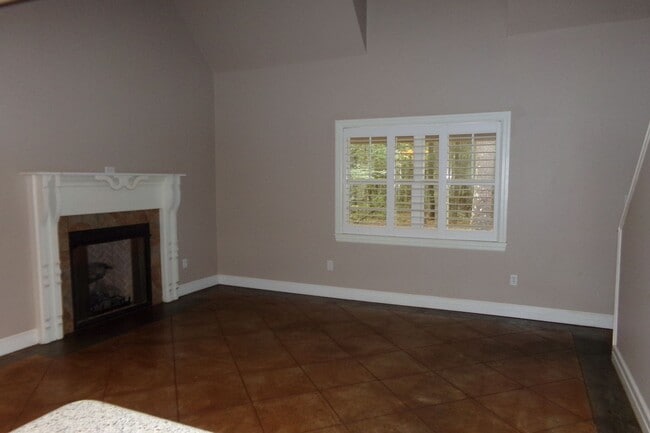 Building Photo - 231 Holliman Rd