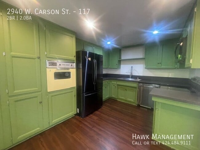 Building Photo - 2940 W Carson St