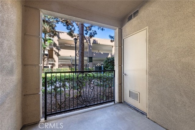 Building Photo - 2112 Watermarke Pl