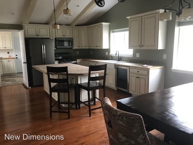 Building Photo - 4 br, 3.5 bath House - 1127 Pinion Hills Dr.