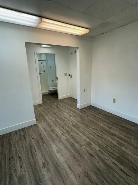 Building Photo - 1120 Montana St