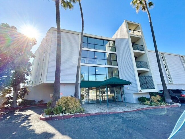 Building Photo - 3101 Peninsula Rd