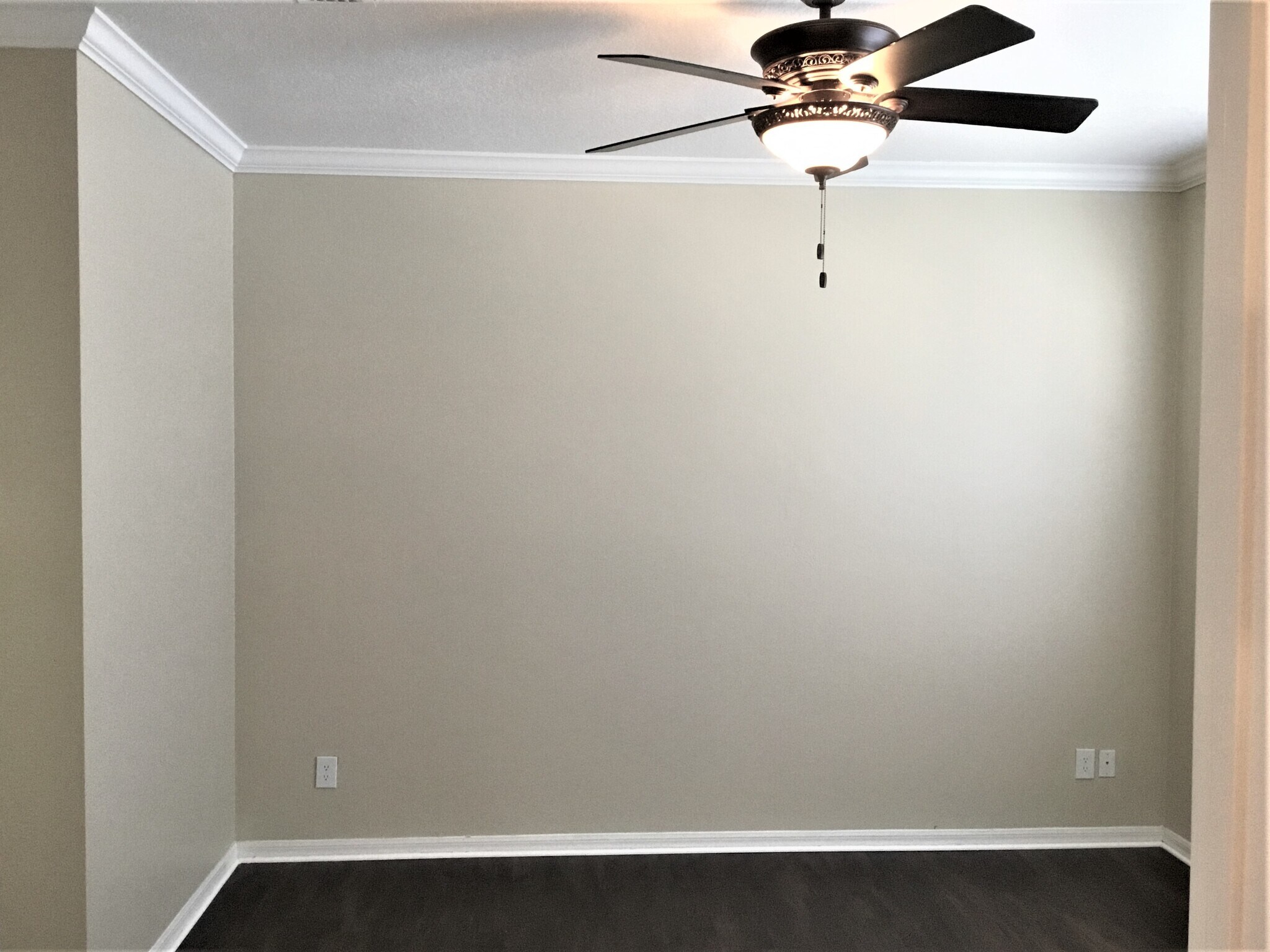 Building Photo - 1520 Presidio Dr